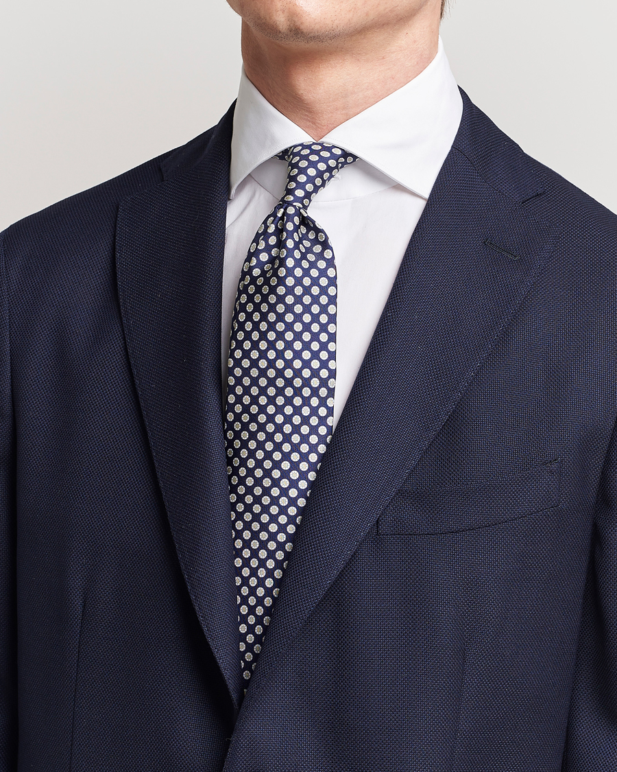 Herren | Amanda Christensen Silk Twill Printed 8cm Tie Navy/Green | Amanda Christensen | Silk Twill Printed 8cm Tie Navy/Green