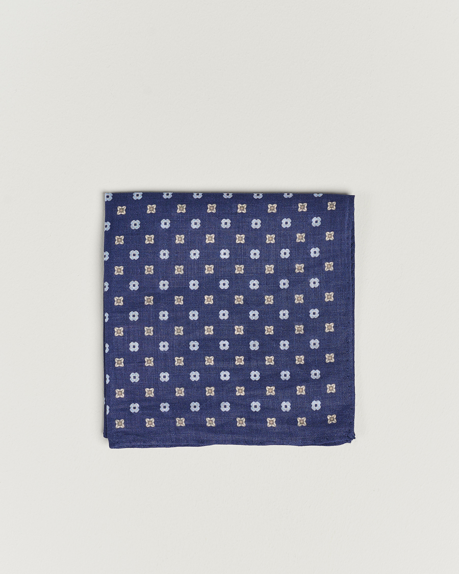 Herren | Amanda Christensen Linen Printed Flower Pocket Square Navy | Amanda Christensen | Linen Printed Flower Pocket Square Navy