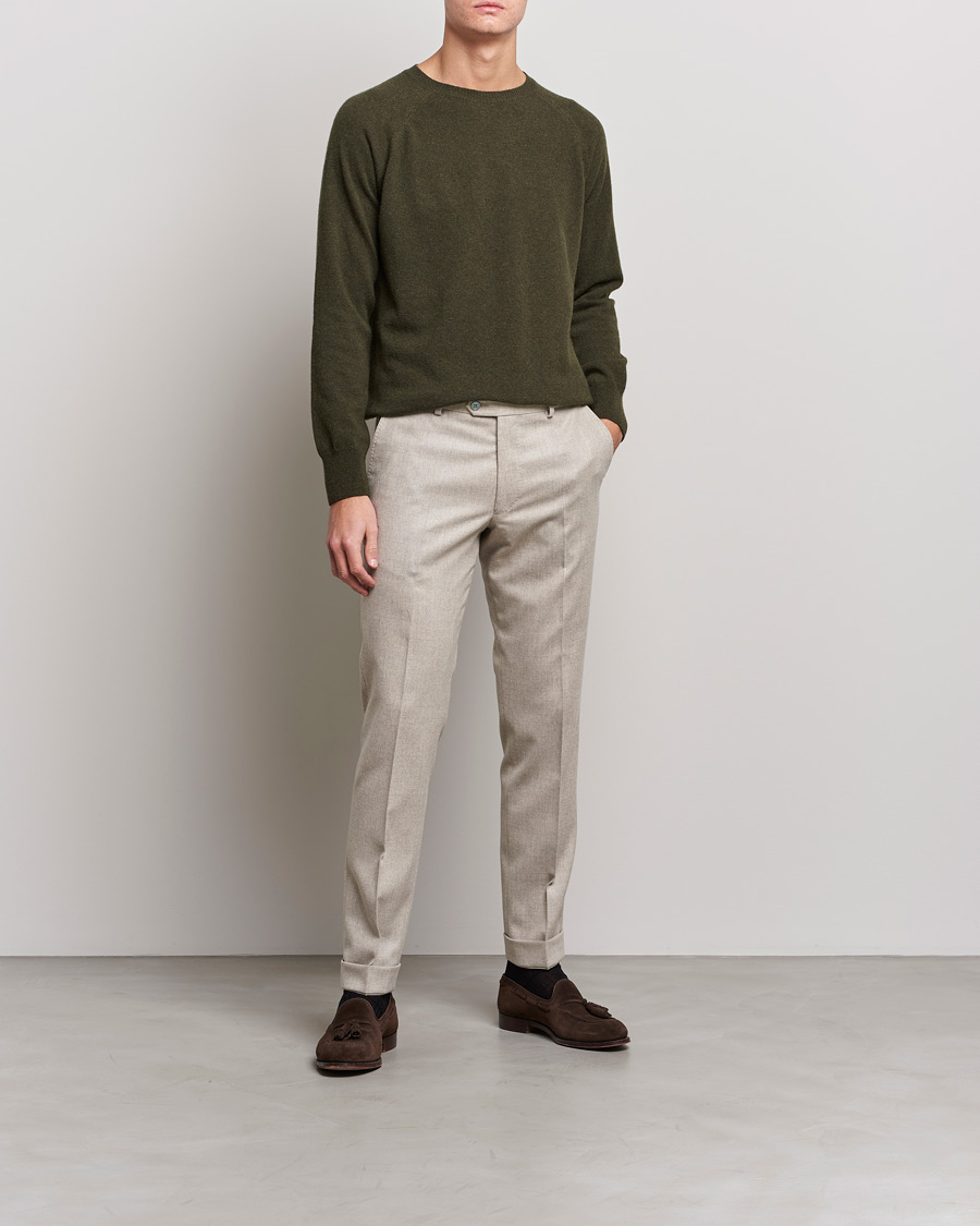 Herren | Pullover | Oscar Jacobson | Gustaf Lambswool Raglan Crew Neck Moss Green