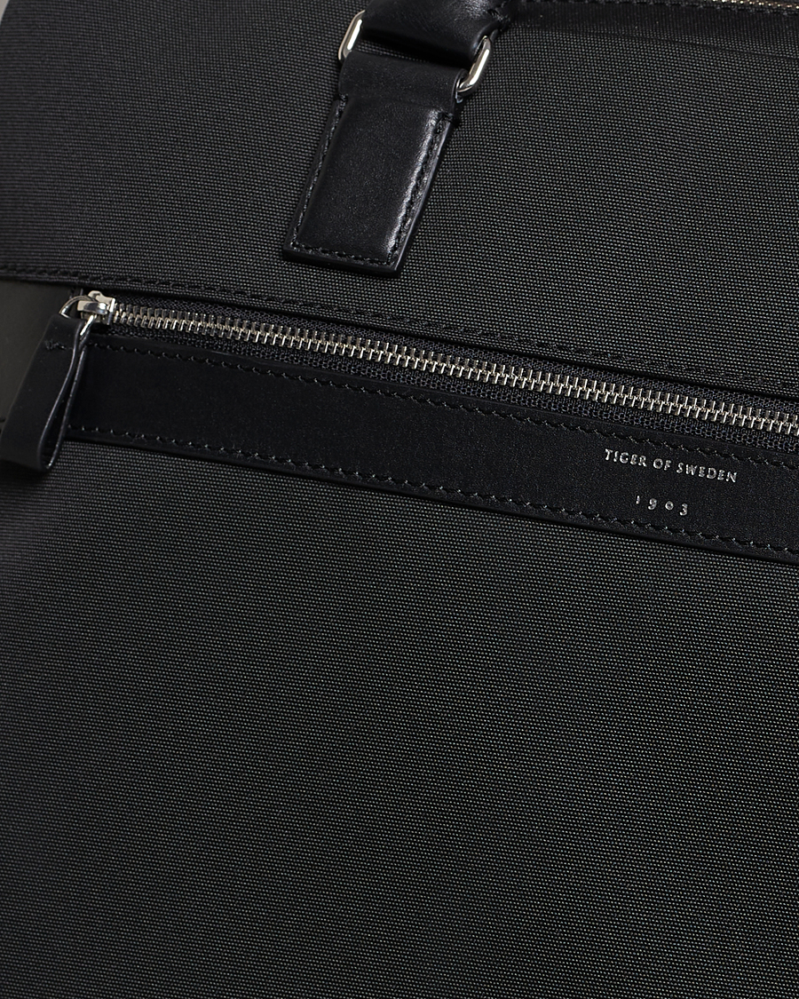 Herren | Tiger of Sweden Bays Recycled Polyester Computer Bag Black | Tiger of Sweden | Bays Recycled Polyester Computer Bag Black