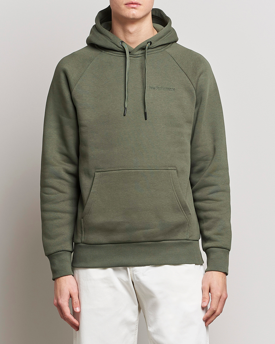 Herren | Pullover | Peak Performance | Original Small Logo Hood Pine Needel