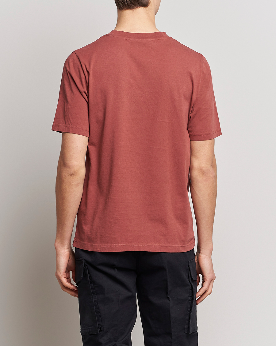 Herren | T-Shirts | Peak Performance | Original Small Logo Tee Classic Clay