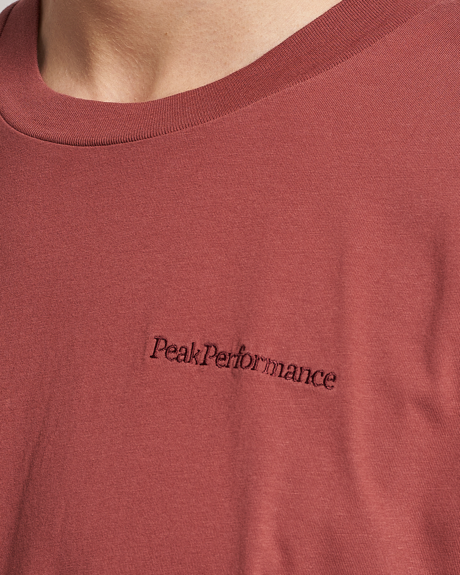 Herren | T-Shirts | Peak Performance | Original Small Logo Tee Classic Clay