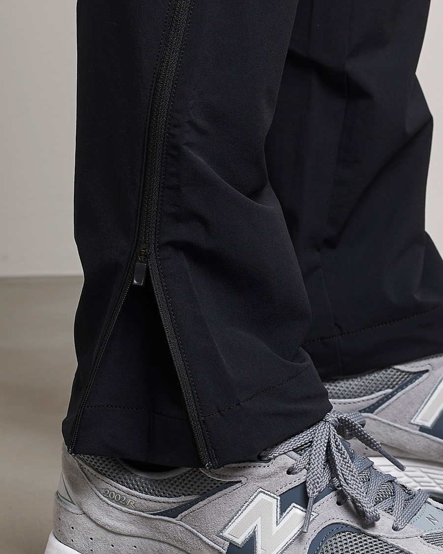 Herren | Hosen | Peak Performance | Tech Light Woven Scale Pants Black