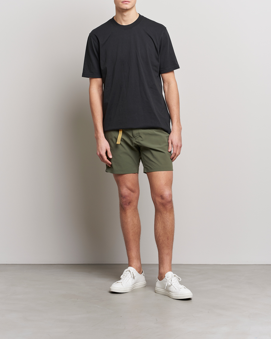 Herren | Shorts | Peak Performance | Vislight Light Shorts Pine Needle