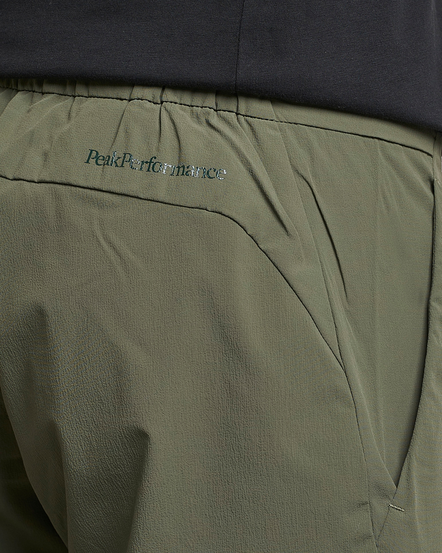 Herren | Shorts | Peak Performance | Vislight Light Shorts Pine Needle