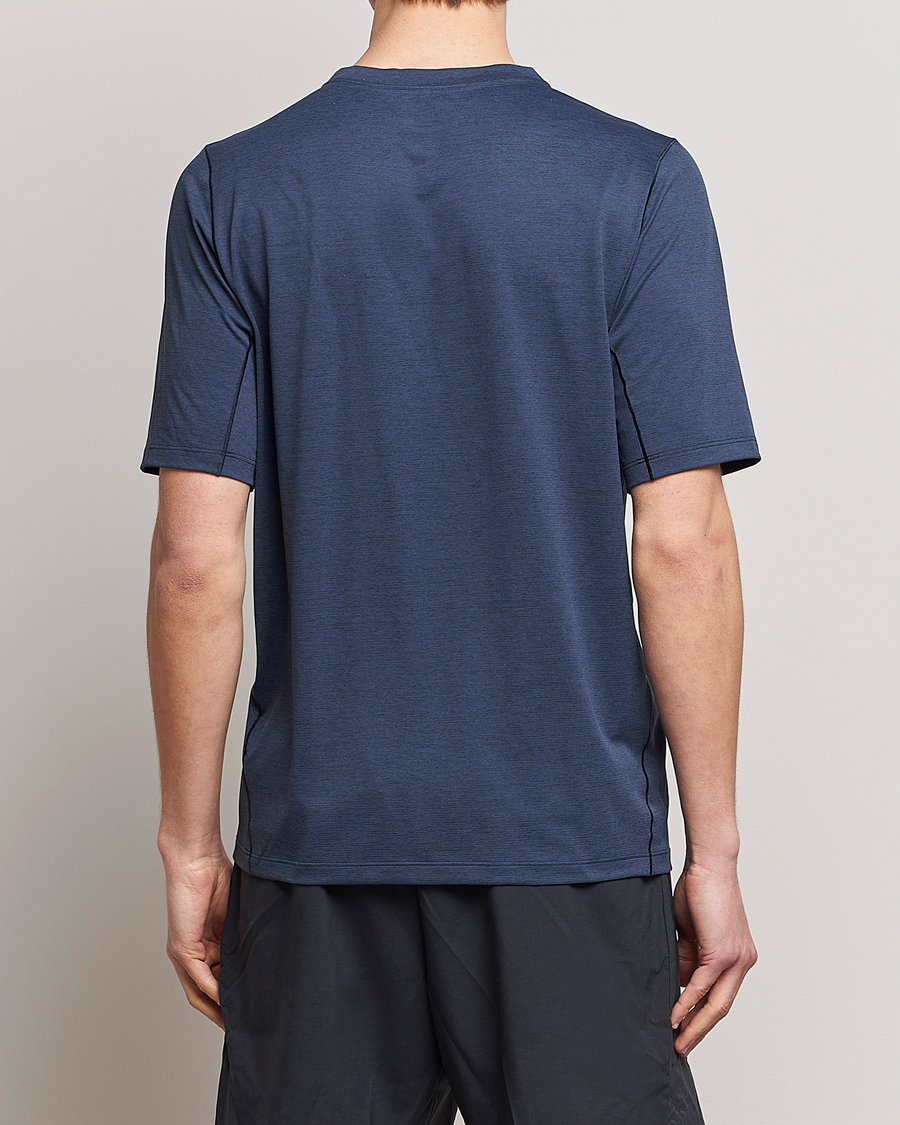 Herren | T-Shirts | Arc'teryx | Cormac Crew Neck Tee Black Sapphire Heather