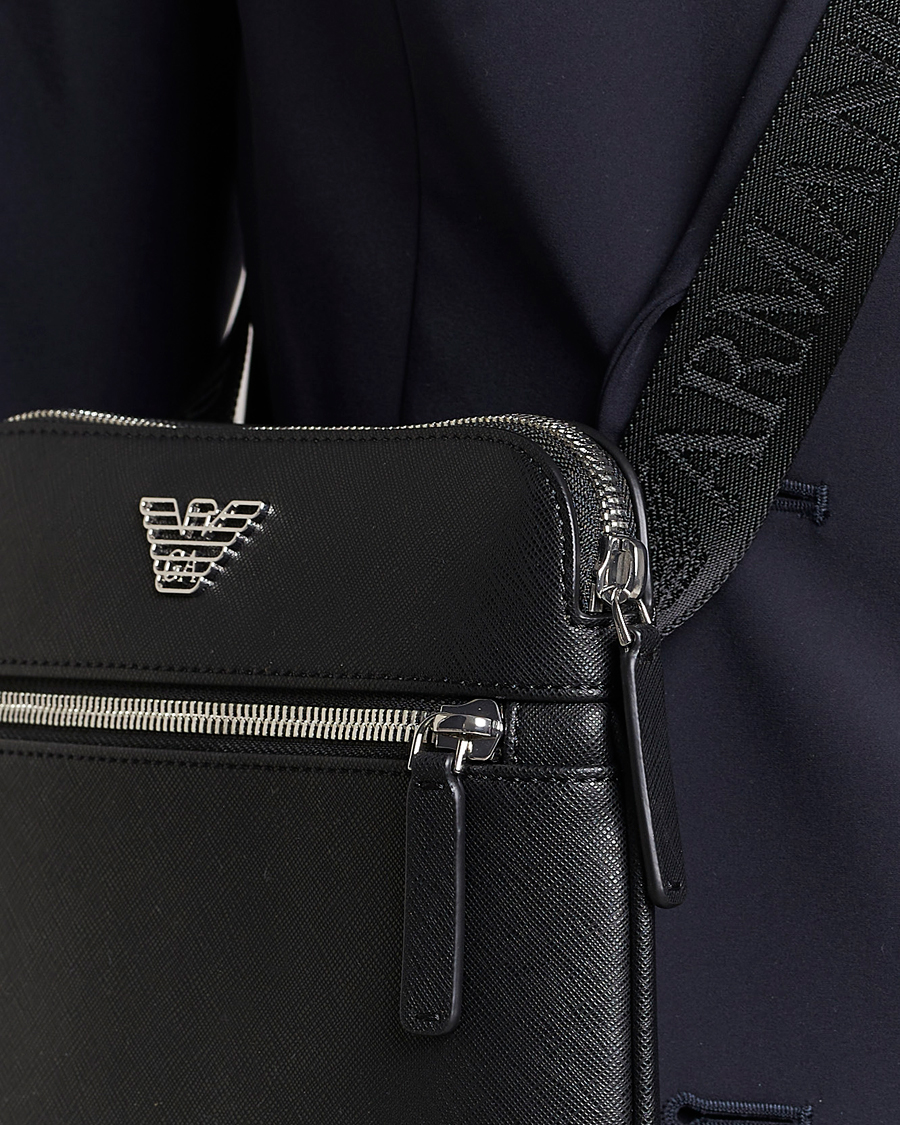 Herren | Emporio Armani Leather Messeager Bag Black | Emporio Armani | Leather Messeager Bag Black