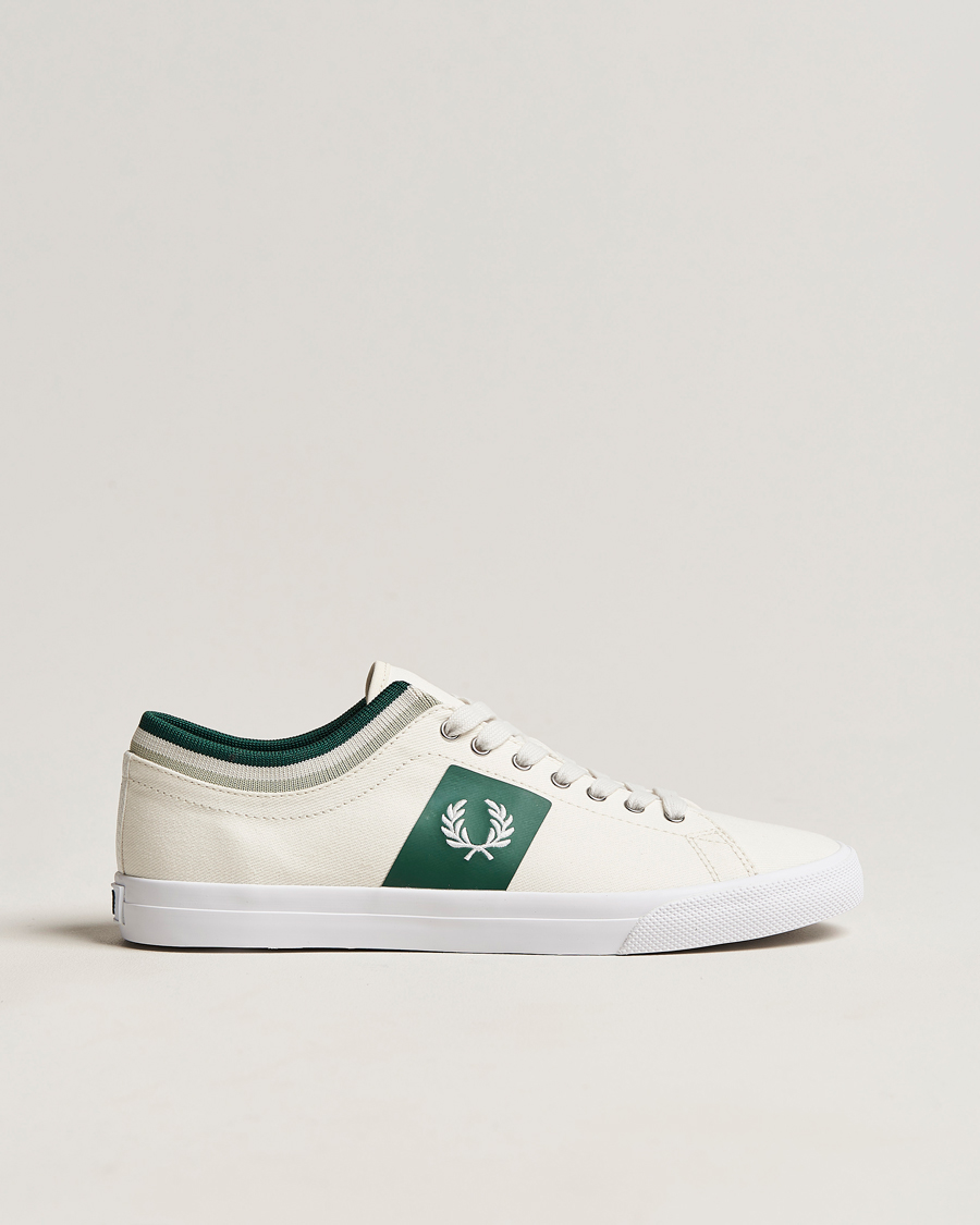 Herren | Fred Perry Underspin Tipped Cuff Twill Sneaker Porcelain | Fred Perry | Underspin Tipped Cuff Twill Sneaker Porcelain