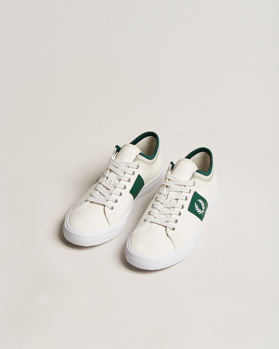 Herren | Fred Perry Underspin Tipped Cuff Twill Sneaker Porcelain | Fred Perry | Underspin Tipped Cuff Twill Sneaker Porcelain