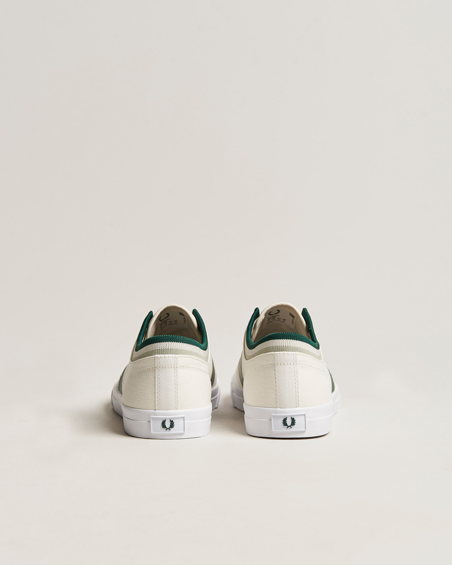 Herren | Fred Perry Underspin Tipped Cuff Twill Sneaker Porcelain | Fred Perry | Underspin Tipped Cuff Twill Sneaker Porcelain