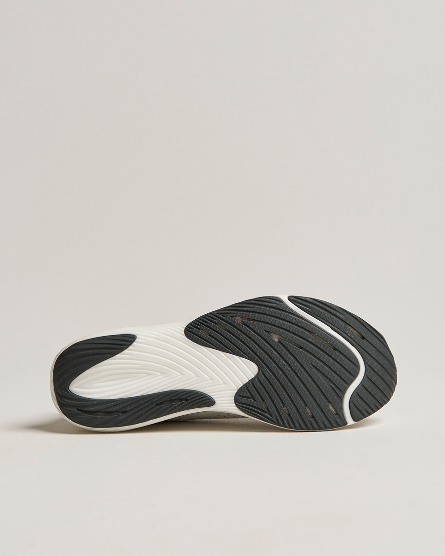 Herren | New Balance Running FuelCell Rebel v3 White | New Balance Running | FuelCell Rebel v3 White