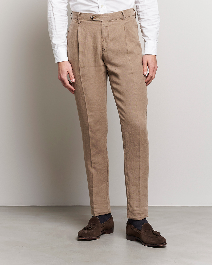 Herren | Hosen | Lardini | Pleated Linen Trousers Beige