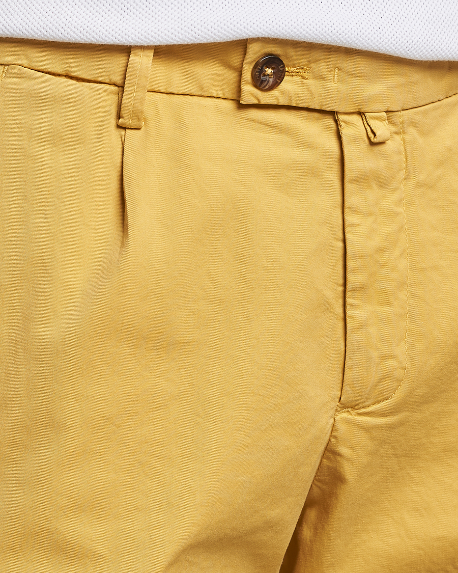 Herren | Shorts | Briglia 1949 | Pleated Cotton Shorts Yellow