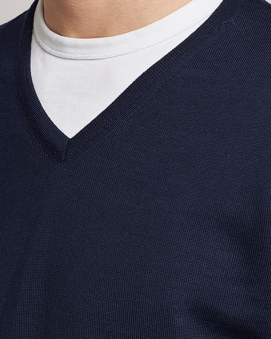Herren | Pullover | Stenströms | Merino Patch V-Neck Navy/Light Grey