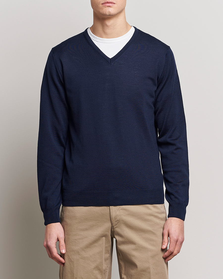 Herren | Pullover | Stenströms | Merino Patch V-Neck Navy/Light Blue