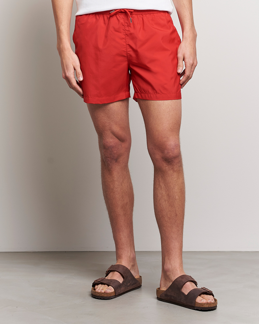 Herren | Badehosen | The Resort Co | Classic Swimshorts Ruby Red