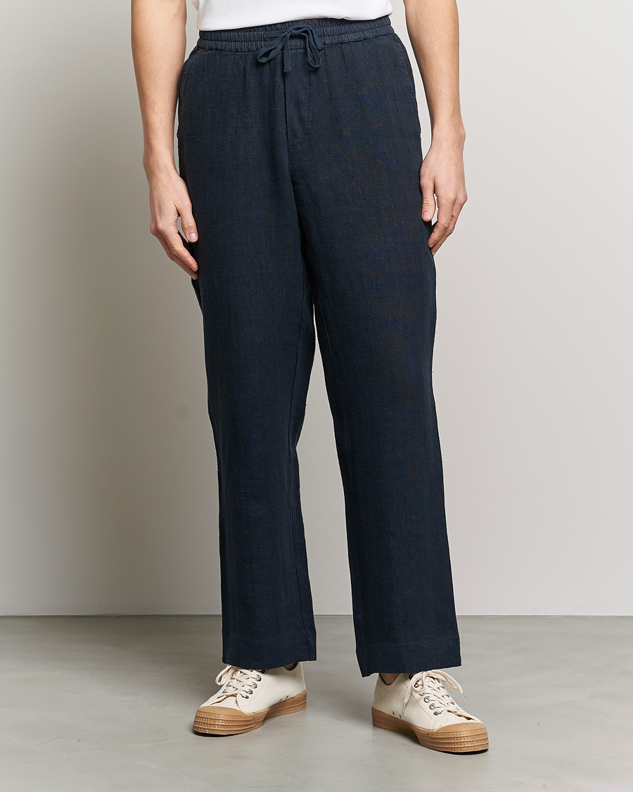 Herren | Hosen | A Day's March | Tamait Drawstring Linen Trousers Navy