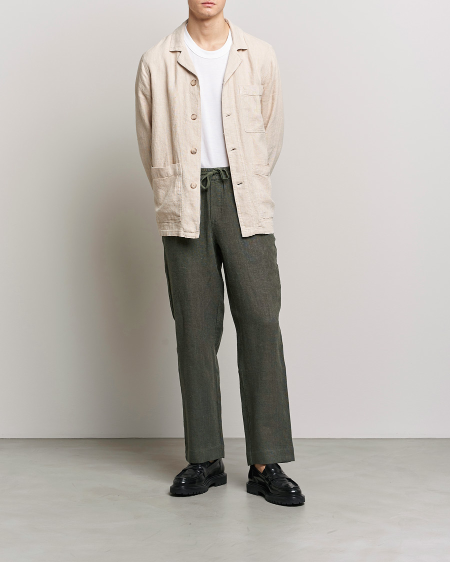 Herren | Hosen | A Day's March | Tamait Drawstring Linen Trousers Olive
