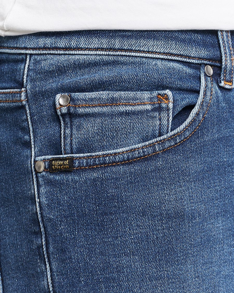 Herren | Jeans | Tiger of Sweden | Evolve Stretch Cotton Jeans Medium Blue