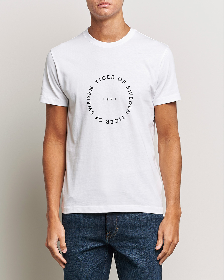Herren | T-Shirts | Tiger of Sweden | Dillan Crew Neck Logo T-Shirt Pure White