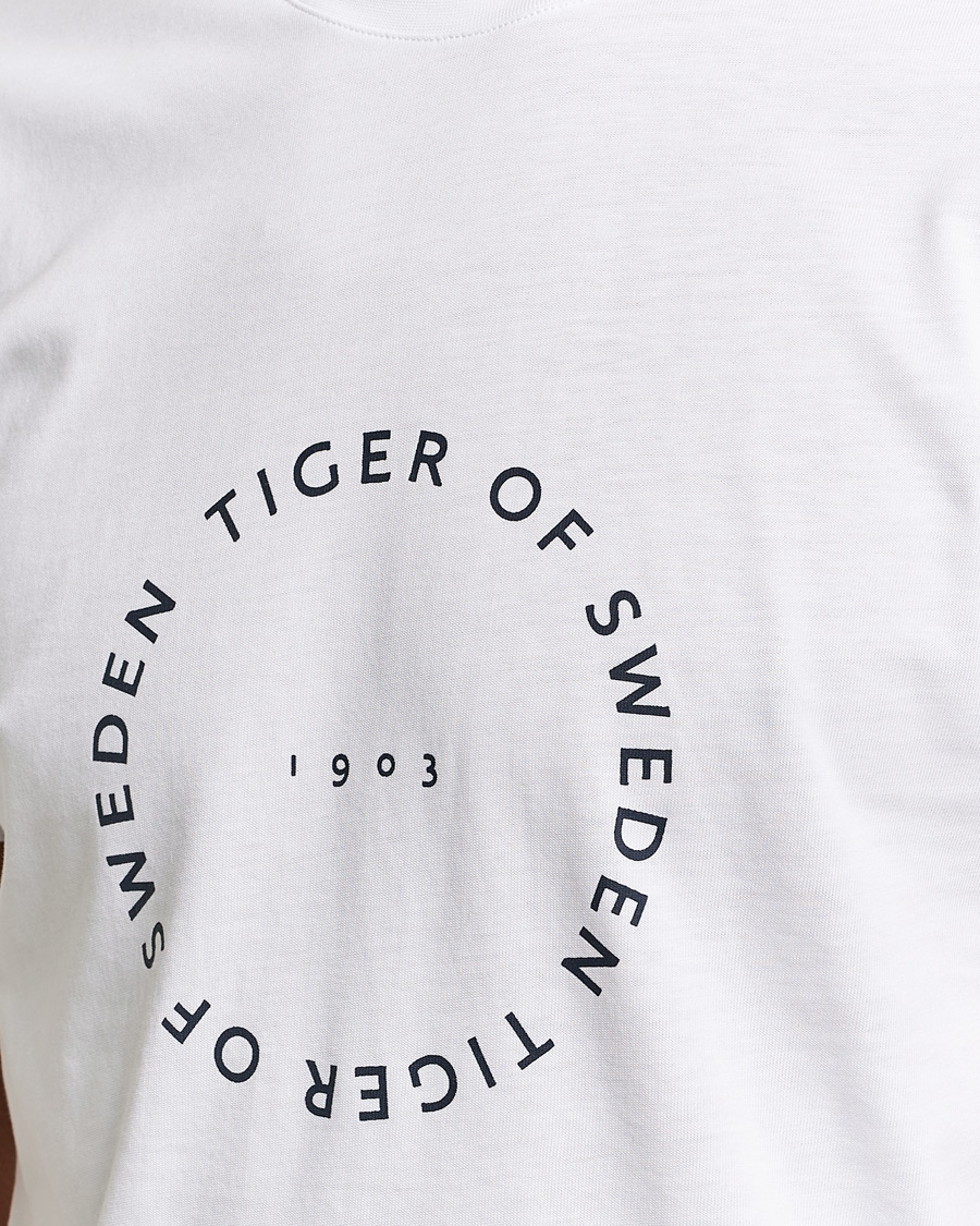 Herren | T-Shirts | Tiger of Sweden | Dillan Crew Neck Logo T-Shirt Pure White
