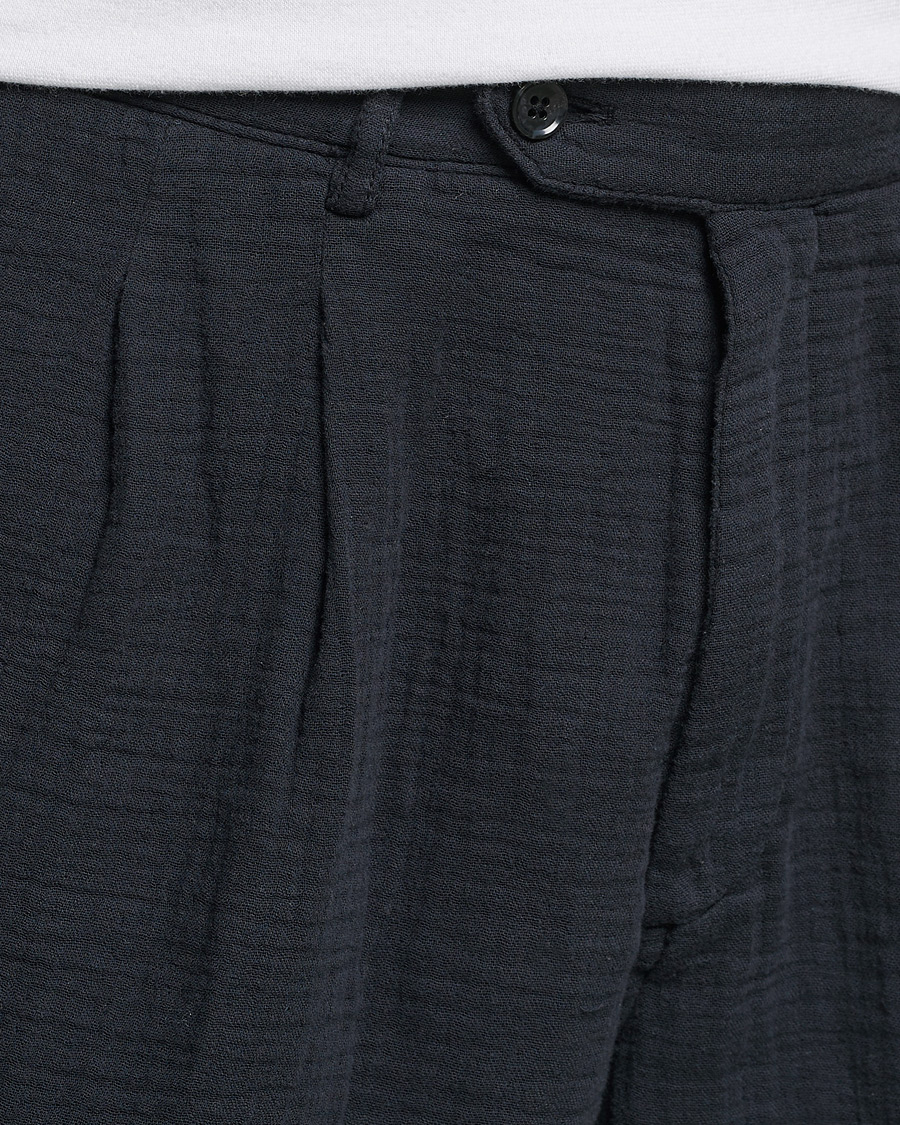 Herren | Shorts | Oscar Jacobson | Tanker Pleated Crepe Cotton Shorts Navy