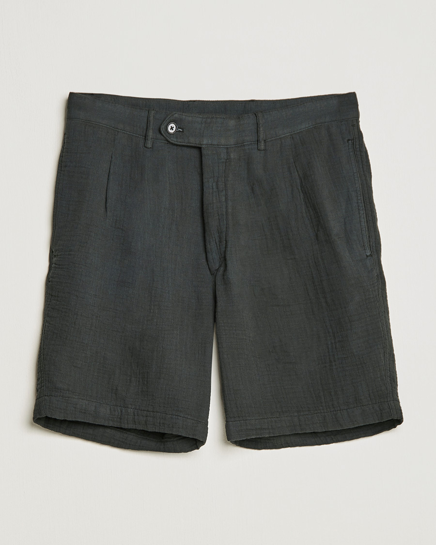 Herren | Shorts | Oscar Jacobson | Tanker Pleated Crepe Cotton Shorts Green