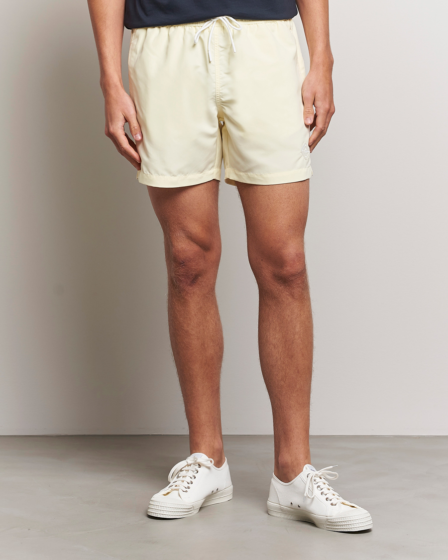Herren | Badehosen | J.Lindeberg | Banks Solid Swimshorts Pear Sorbet