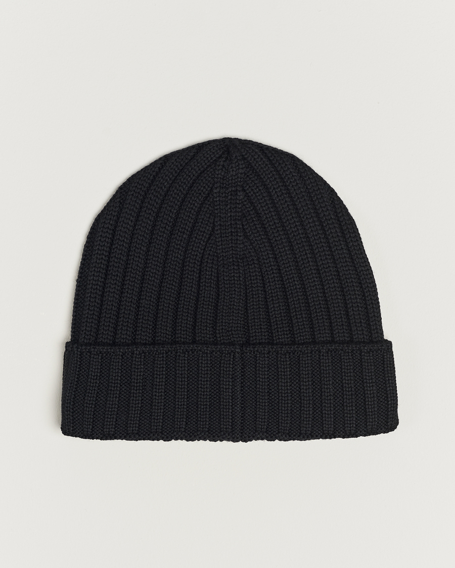 Herren | C.P. Company Knitted Merino Logo Beanie Black | C.P. Company | Knitted Merino Logo Beanie Black