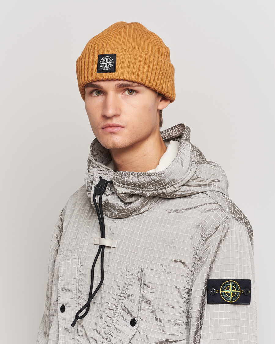 Herren | Stone Island Full Rib Wool Beanie Rust | Stone Island | Full Rib Wool Beanie Rust