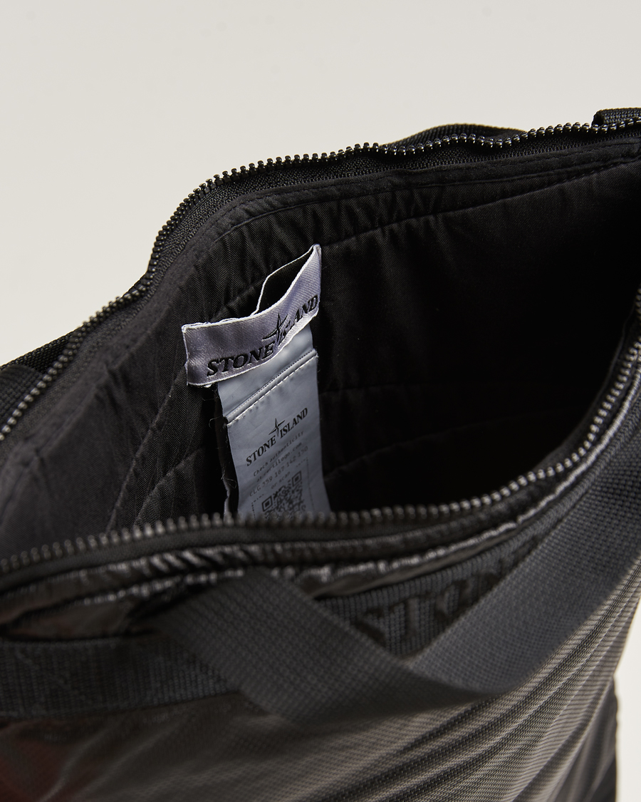 Herren | Stone Island Garment Dyed Mussola Gommata Canvas Tote Black | Stone Island | Garment Dyed Mussola Gommata Canvas Tote Black