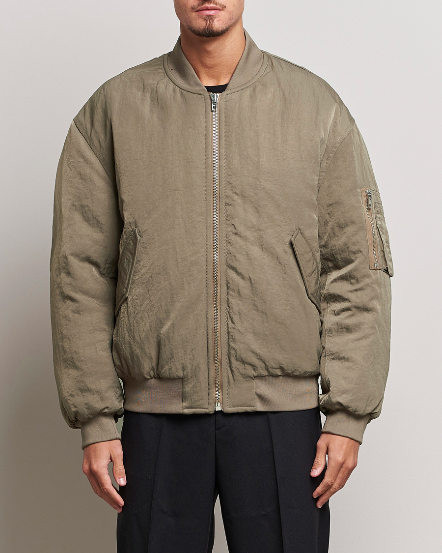 Herren | Jacken | Filippa K | Crinkled Bomber Jacket Nougat