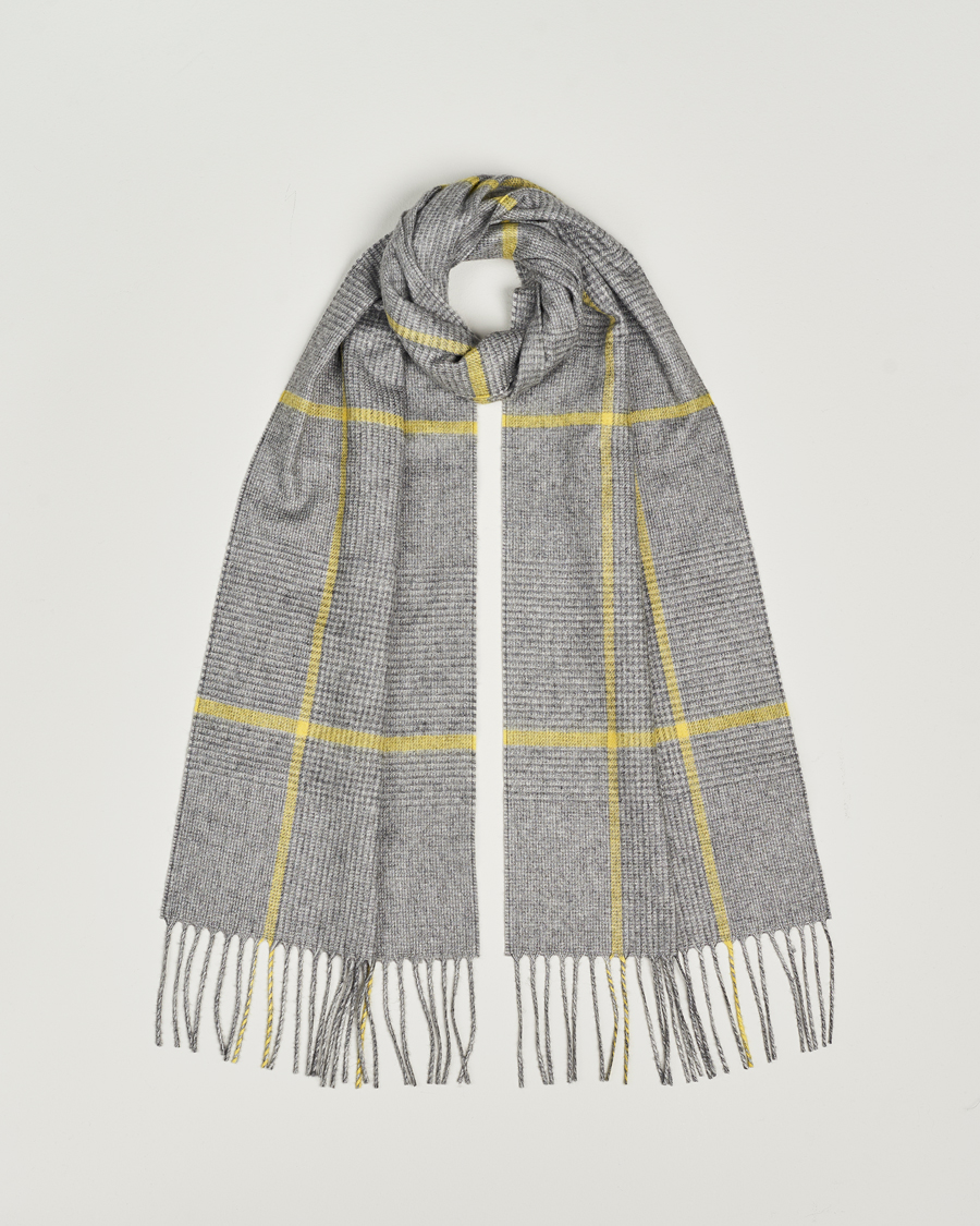 Herren | Piacenza Cashmere Cashmere/Silk Glencheck Scarf Grey/Yellow | Piacenza Cashmere | Cashmere/Silk Glencheck Scarf Grey/Yellow