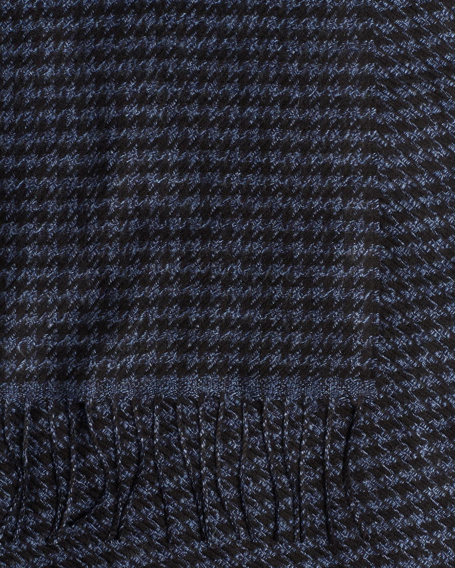 Herren | Piacenza Cashmere Cashmere/Silk Houndstooth Scarf Dark Blue | Piacenza Cashmere | Cashmere/Silk Houndstooth Scarf Dark Blue