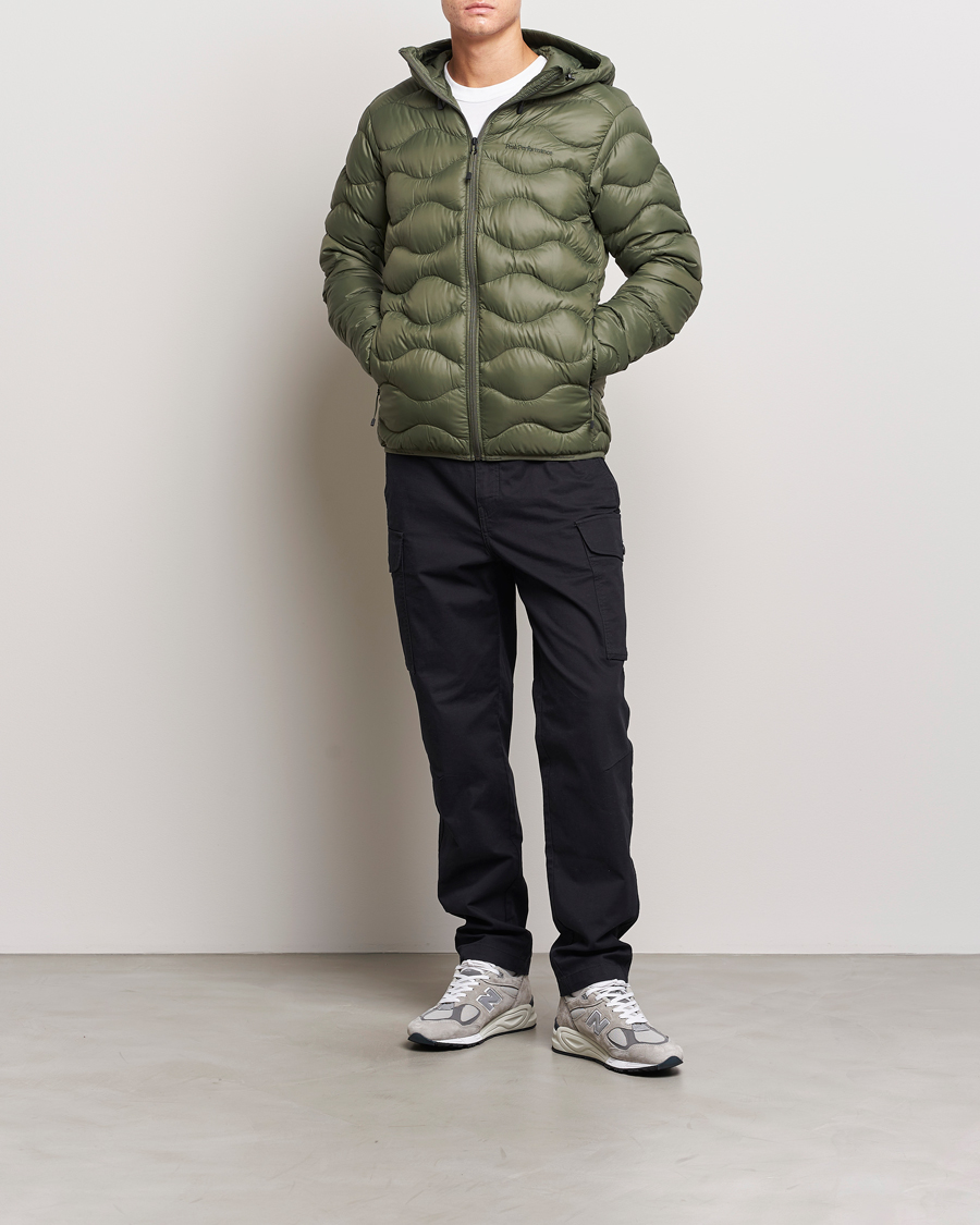 Herren | Jacken | Peak Performance | Helium Down Hooded Jacket Pine Needle