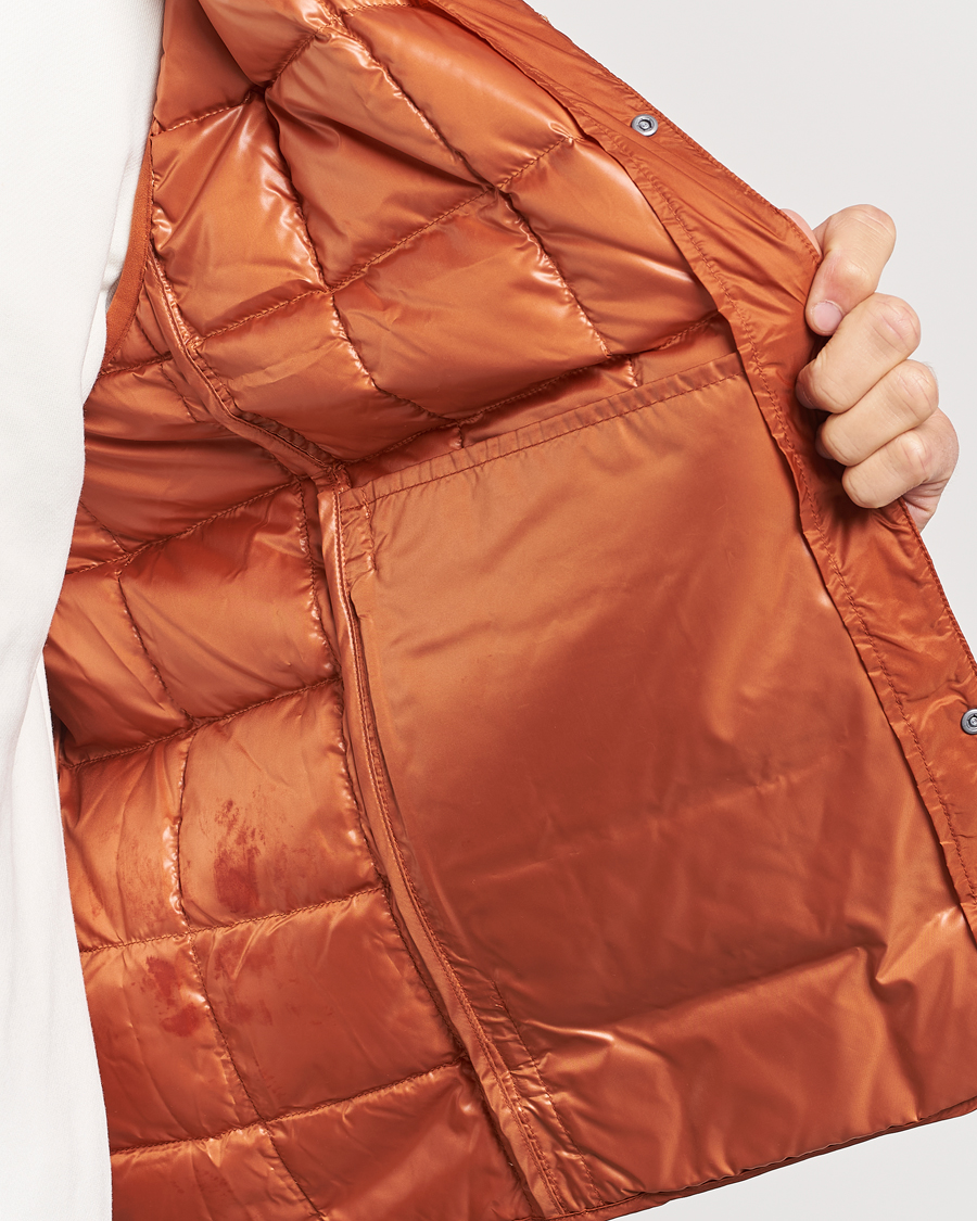 Herren | Jacken | TAION | V-Neck Lightweight Down Vest Brick Orange