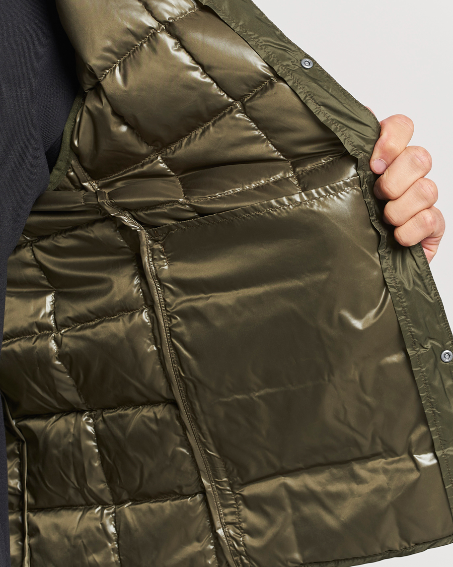 Herren | Jacken | TAION | V-Neck Lightweight Down Vest Dark Olive