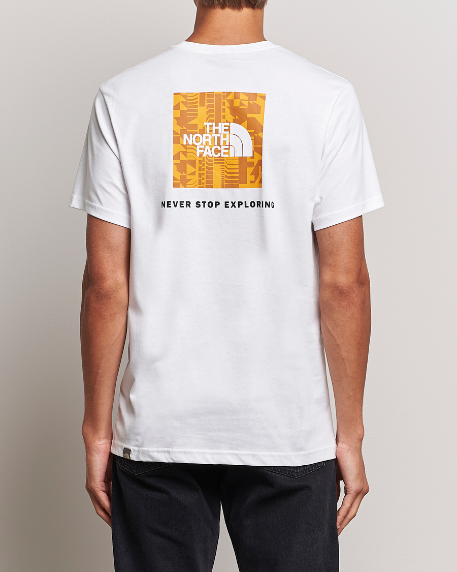 Herren | T-Shirts | The North Face | Redbox Tee White/Summit Gold