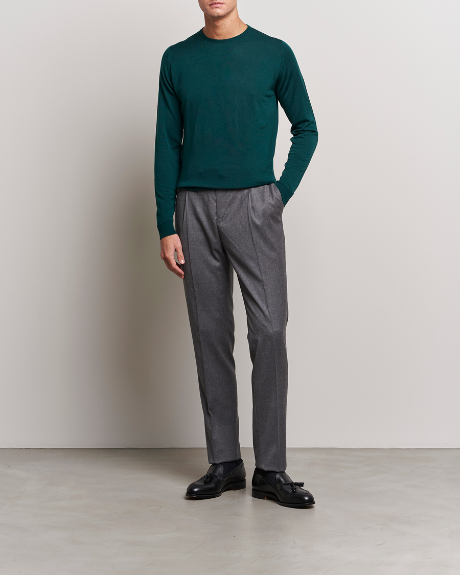 Herren | Pullover | John Smedley | Lundy Extra Fine Merino Crew Neck Pine Green