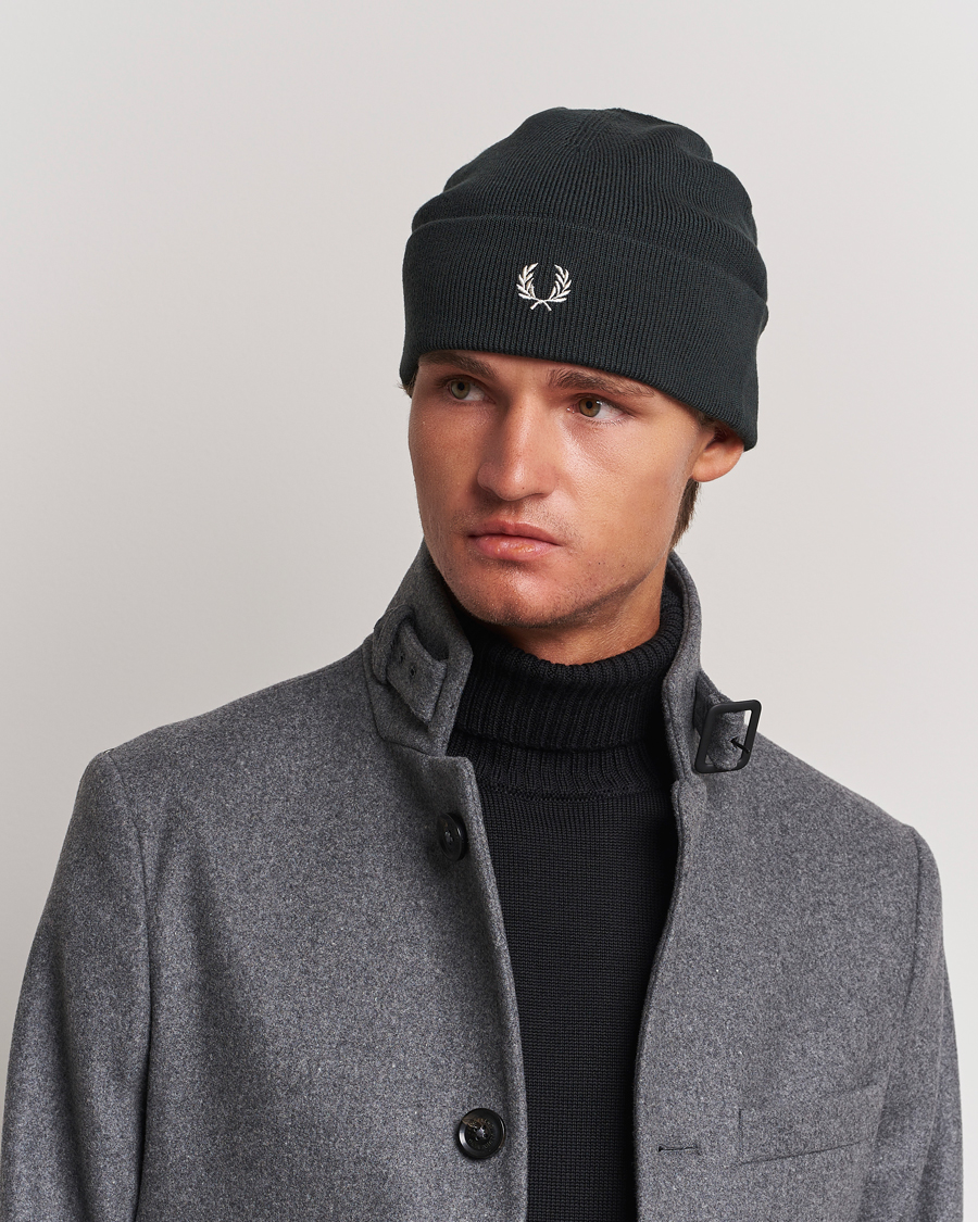 Herren | Fred Perry Merino Wool Beanie Night Green | Fred Perry | Merino Wool Beanie Night Green