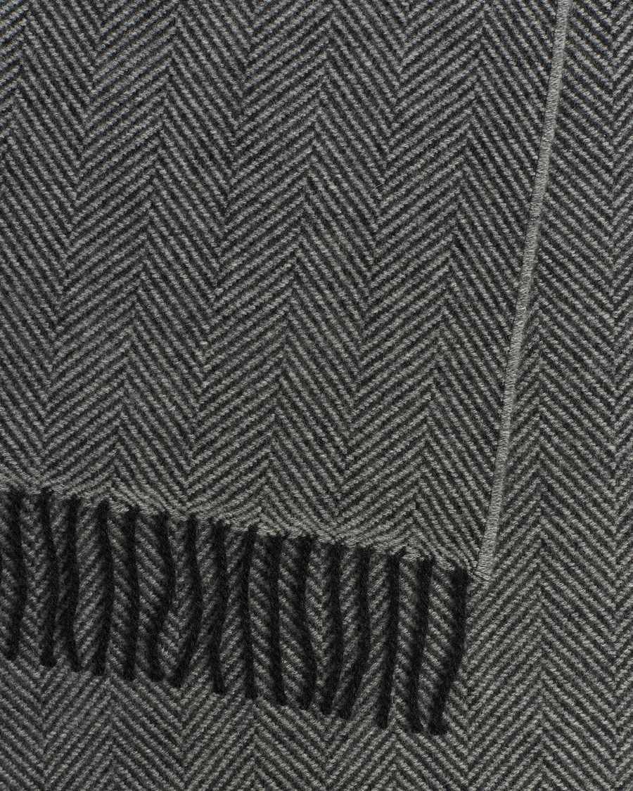 Herren | Begg & Co Herringbone Cashmere Scarf 30*170cm Grey | Begg & Co | Herringbone Cashmere Scarf 30*170cm Grey
