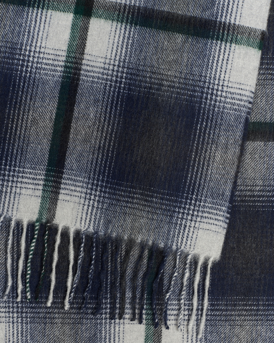 Herren | Begg & Co Wool/Cashmere Shadow Check Scarf 32*180cm Silver/Navy | Begg & Co | Wool/Cashmere Shadow Check Scarf 32*180cm Silver/Navy