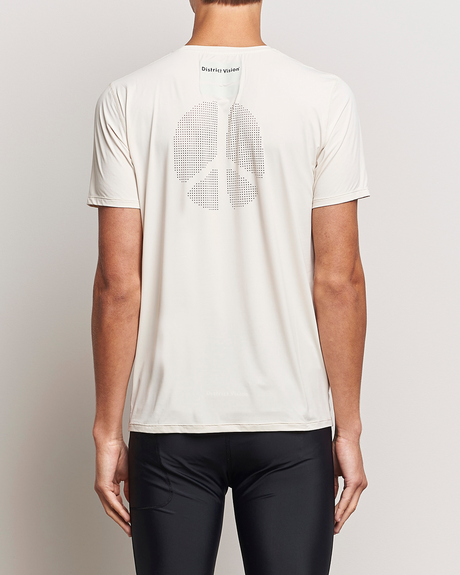 Herren | T-Shirts | District Vision | Ultralight Aloe Short Sleeve Mushroom