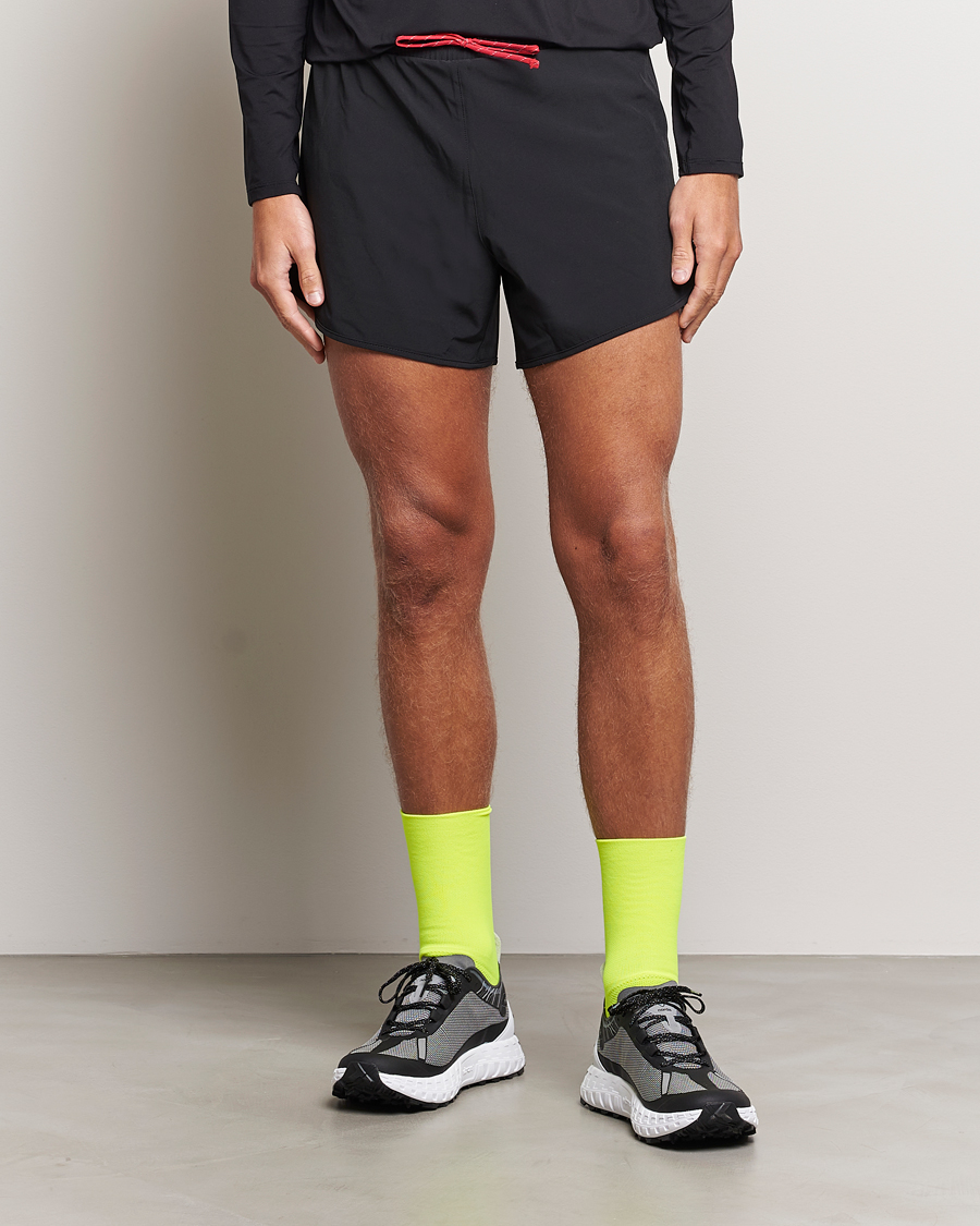 Herren | Shorts | District Vision | 5 Inch Training Shorts Black