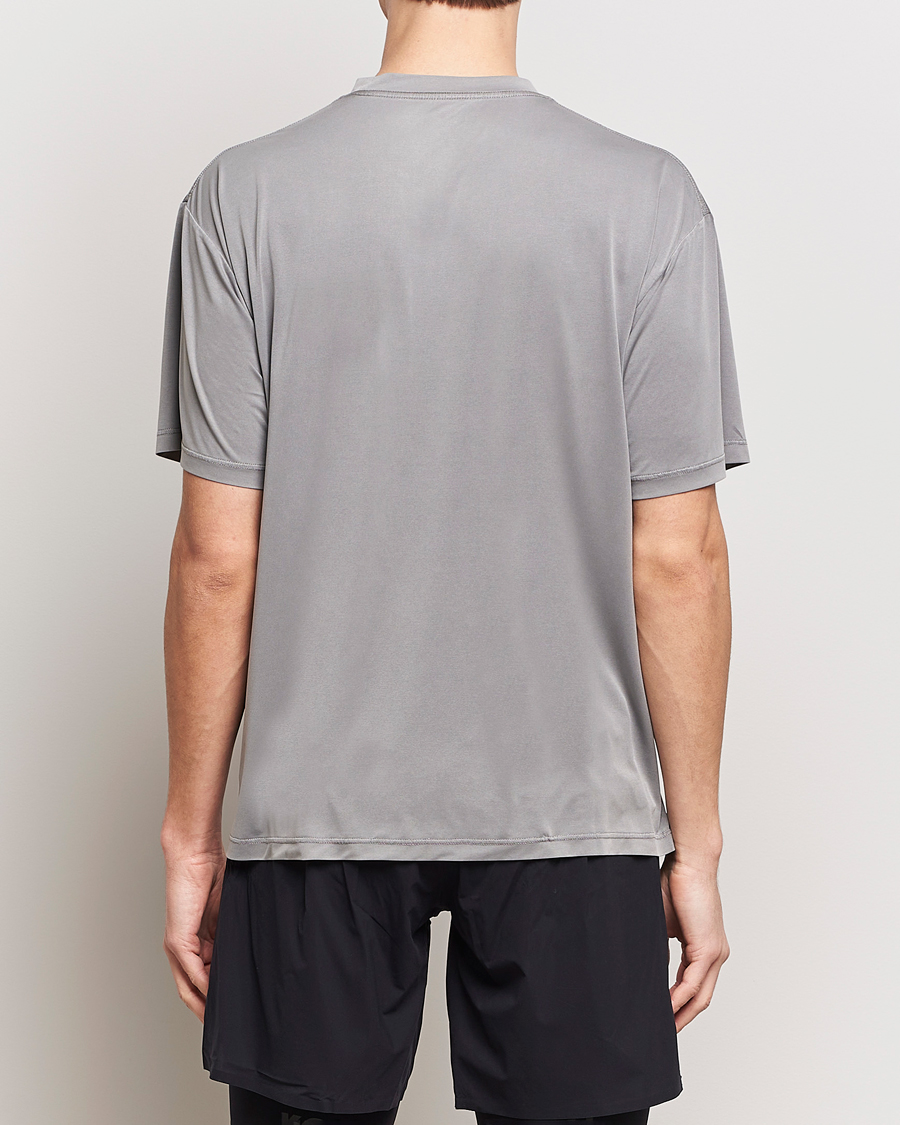 Herren | T-Shirts | Satisfy | AuraLite T-Shirt Mineral Fossil