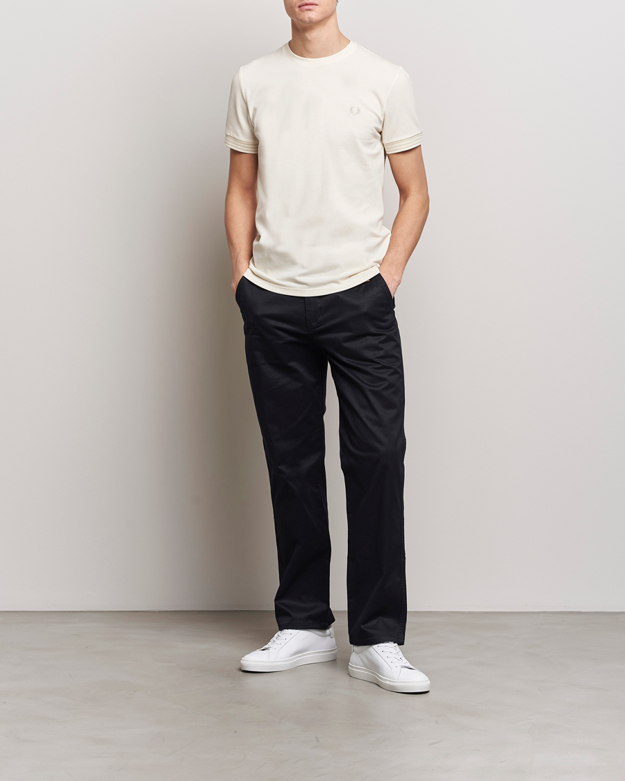 Herren | T-Shirts | Fred Perry | Striped Cuff Crew Neck T-Shirt Ecru