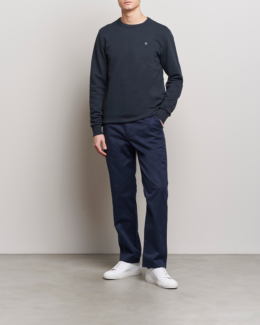 Herren | Pullover | KnowledgeCotton Apparel | Erik Badge Sweatshirt Total Eclipse