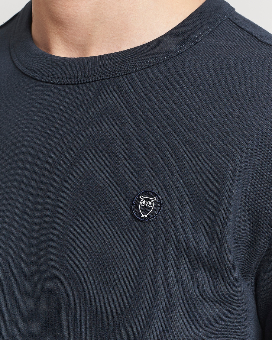 Herren | Pullover | KnowledgeCotton Apparel | Erik Badge Sweatshirt Total Eclipse