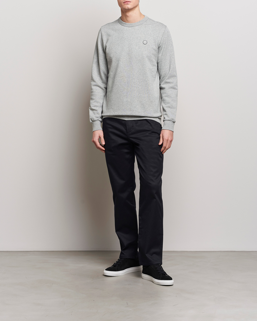 Herren | Pullover | KnowledgeCotton Apparel | Erik Badge Sweatshirt Grey Melange